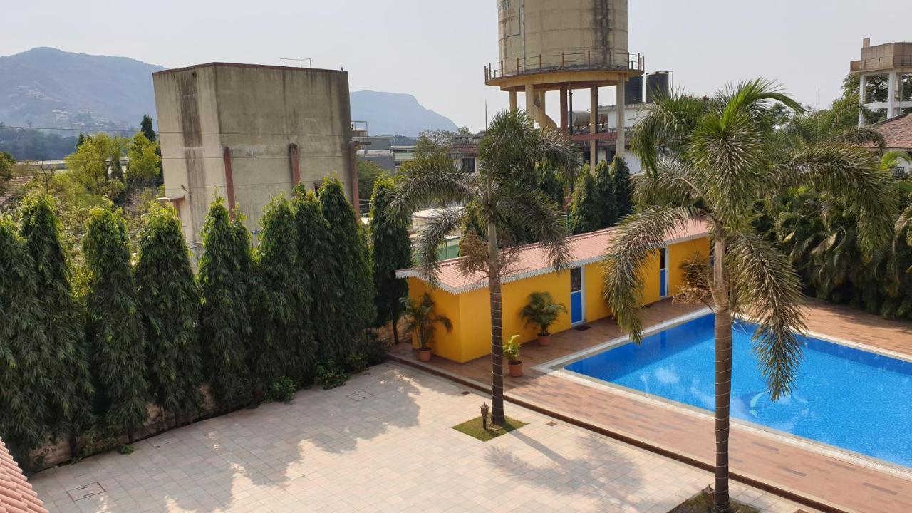 Resort Silver Hills Lonavala Exterior photo